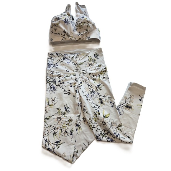 Victoria's Secret Pants - Victoria Sport White Floral Leggings & Sports Bra Set Top 34DDD Leggings M